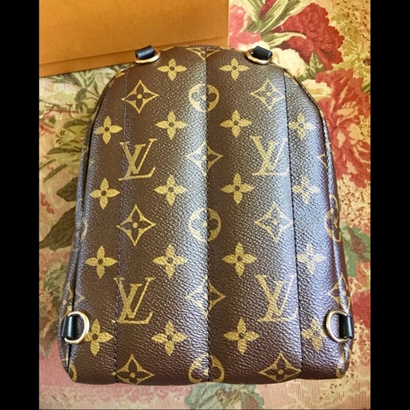Louis Vuitton Palm Springs mini backpack! - Picture 4 of 7